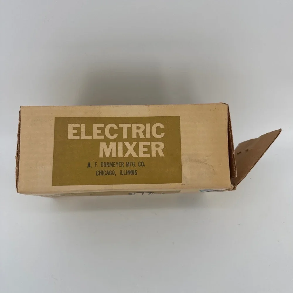 Dormeyer Electric Hand Mixer HM-3W Harvest Gold Vintage New Open Box